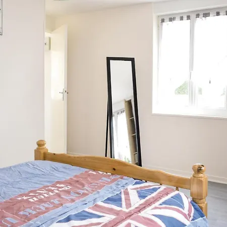 Pet Friendly In St Marcouf De L'isle 度假居