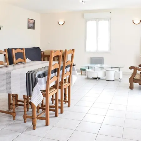 Pet Friendly In St Marcouf De L'isle Сasa de vacaciones