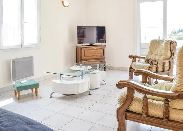 Gorgeous In St Marcouf De L'isle Saint-Marcouf