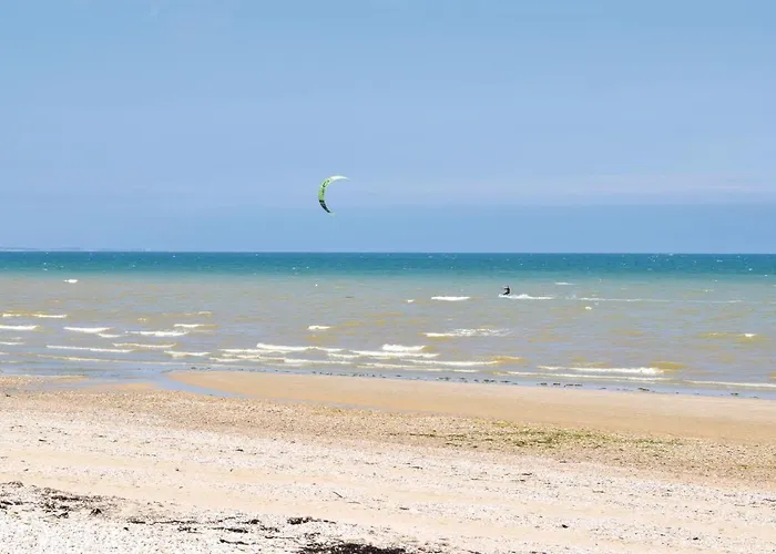 Gorgeous In St Marcouf De L'isle *